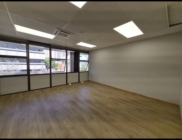 711M² OFFICE TO LET IN SANDTON CENTRAL